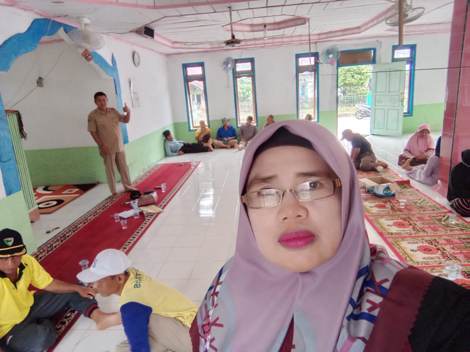 MENERAPKAN TEKNOLOGI TANAM JARWO 4:1