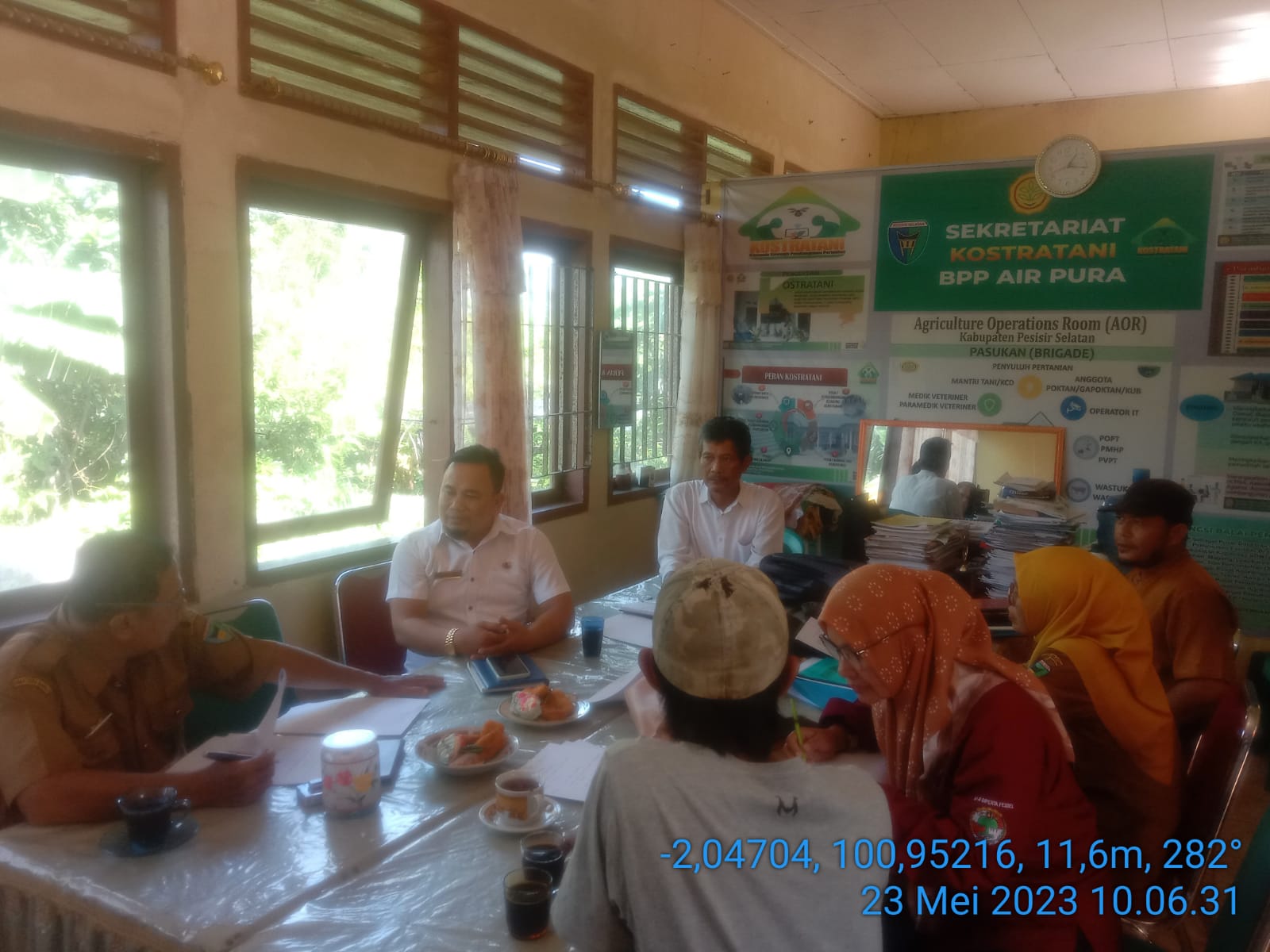 PP SUPERVISOR KECAMATAN AIR PURA SYAFRIJAL.R A.Md, DAMPINGI TIM PENILAI PENYULUH TELADAN.