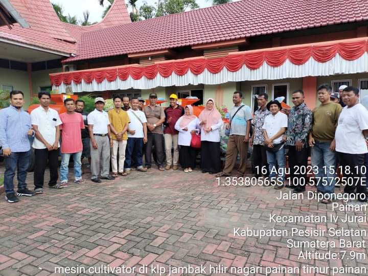 2 KELOMPOK TANI DI KEC. RANAH PESISIR MENDAPATKAN BANTUAN ALSINTAN PASCA PANEN JAGUNG (MOBILE THERSR