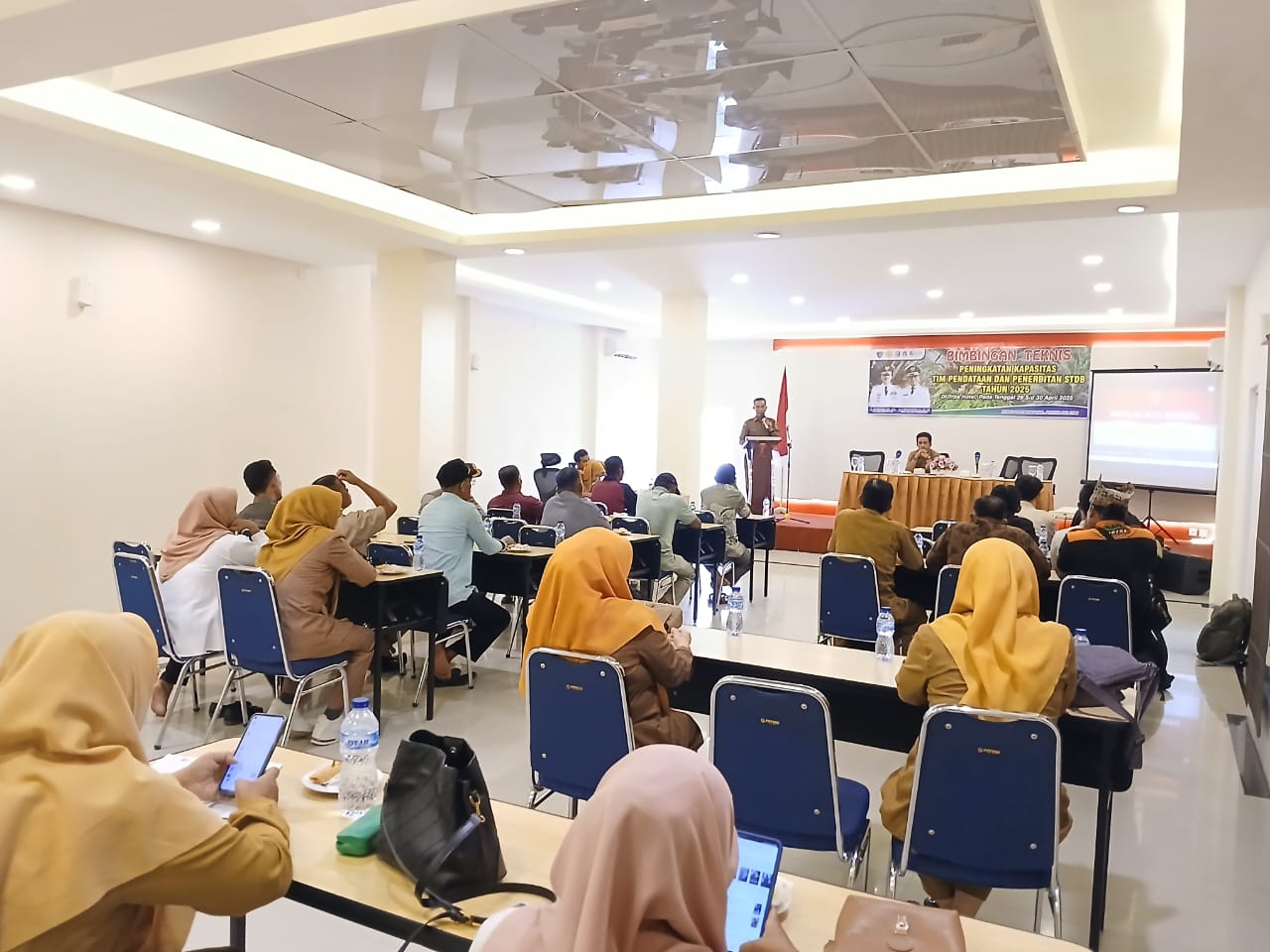 LEGITIMASI KEBUN KELAPA SAWIT MELALUI PENDATAAN STDB.