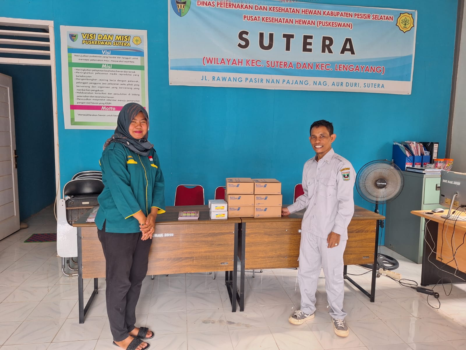 Bidang Keswan Serahkan Bantuan Vaksin Rabies dari DPKH Prov. Sumbar ke Puskeswan Sutera
