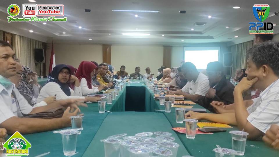 RAKOR SIKOMANDAN DAN KEWASPADAAN PENYAKIT MULUT DAN KUKU (PMK) SUMATERA BARAT