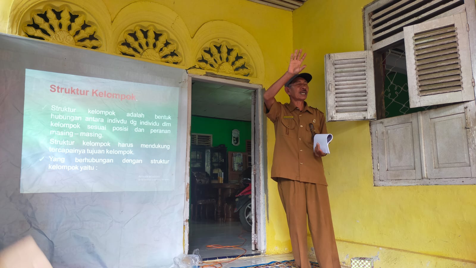 Sekolah Lapang (SL) PHT Jeruk di KWT Melati Pancung Soal