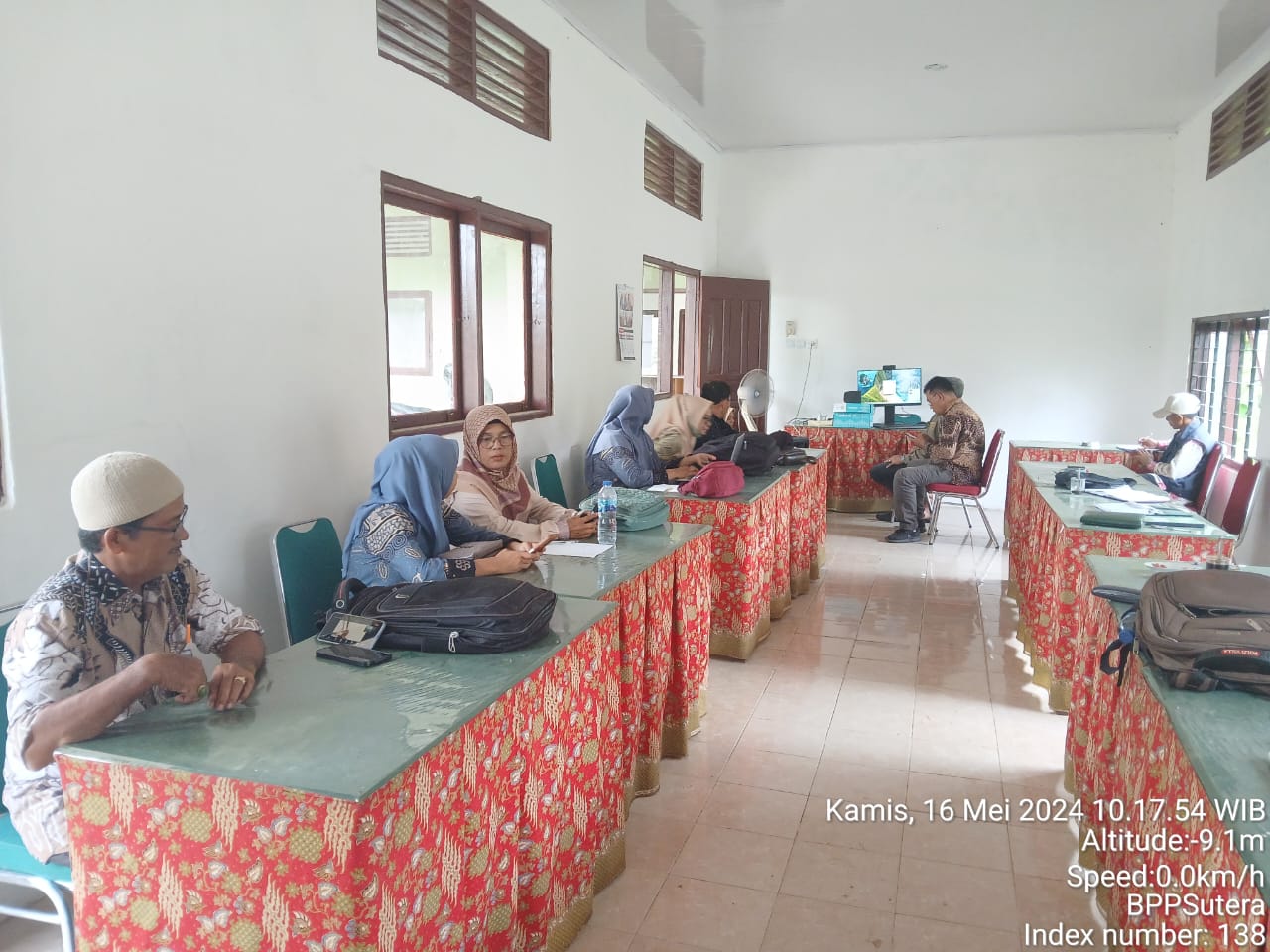 TRAINING DENGAN ZOOM MEETING “PPL KUDU MELEK TEKNOLOGI”