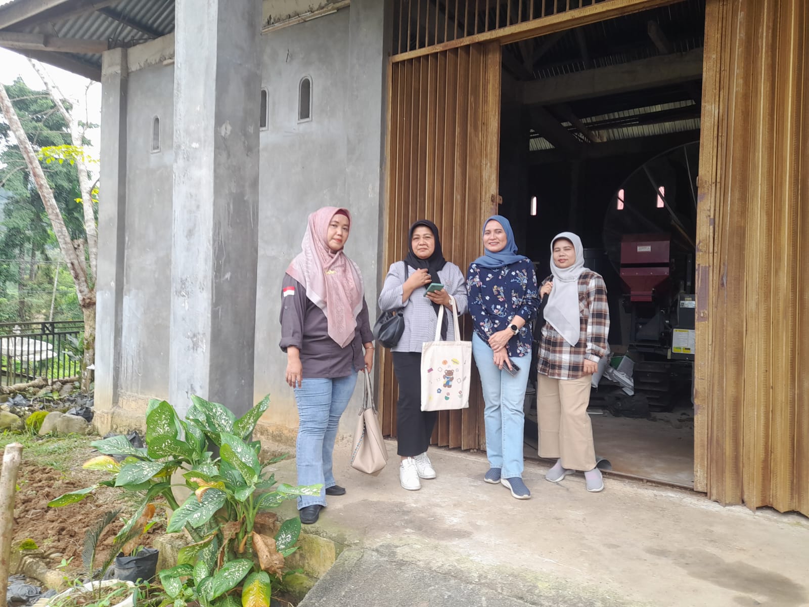 TPH- MONEV ALSIN PASCA PANEN DI KELTAN SARIAK NAGARI SIGUNTUR KEC KOTO XI TARUSAN