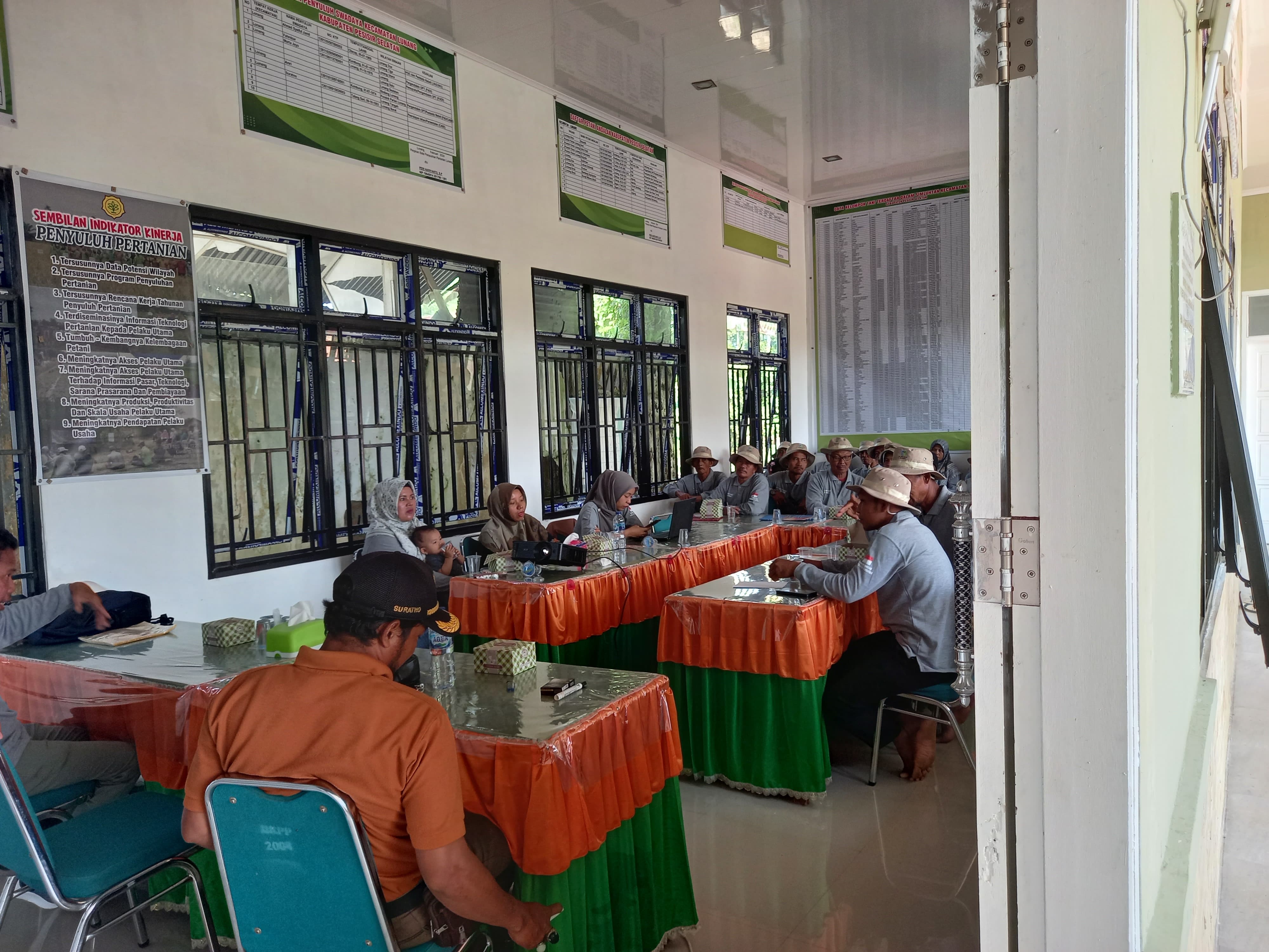 TPH-PERTEMUAN SL PHT CABE MERAH DI KECAMATAN LUNANG