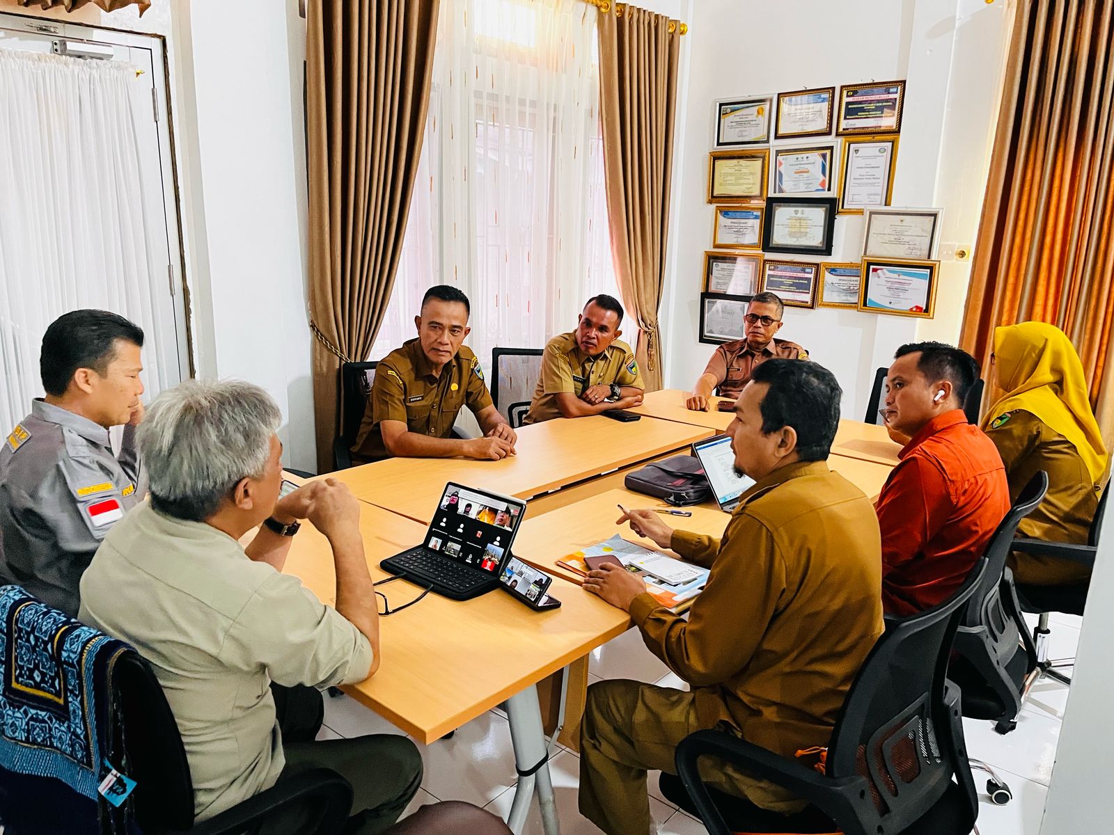 PENANGGUNG JAWAB SWASEMBADA PANGAN SUMATERA BARAT (BSIP PROV. SUMBAR DAN POLBANGTAN MALANG) KUNJUNGI