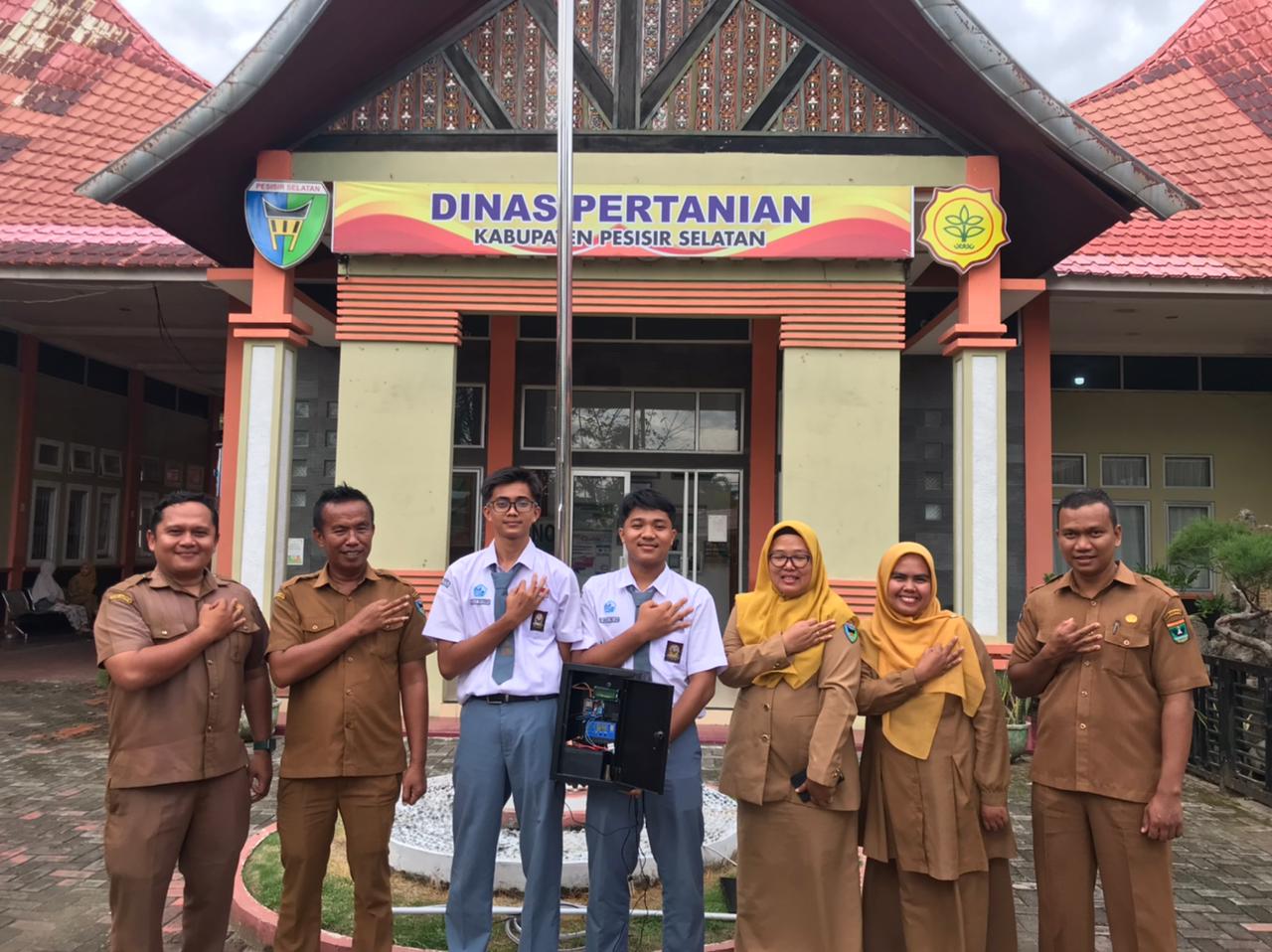 DISKUSI DENGAN SISWA SMA 3 TERKAIT PLANT TEKNOLOGI UNTUK DILOMBAKAN