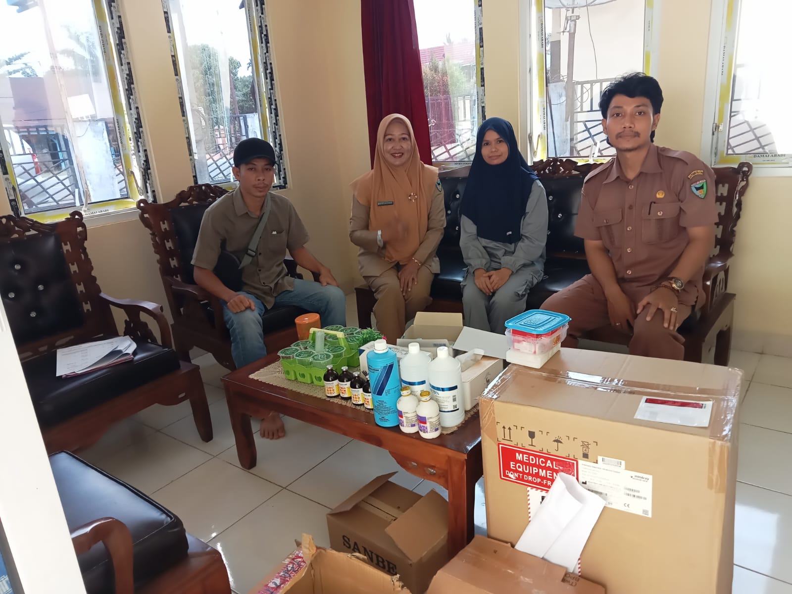 Distribusi Obat dan Vaksin Di Puskeswan Terpadu Lunang