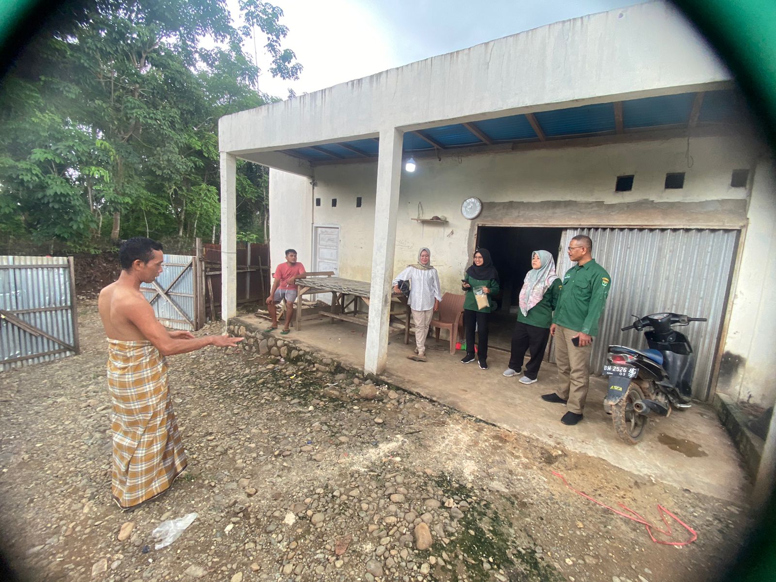 Pendampingan Tim Dinas Peternakan Provinsi Sumatera Barat dalam Pengambilan Sampel Pakan Ternak Ayam