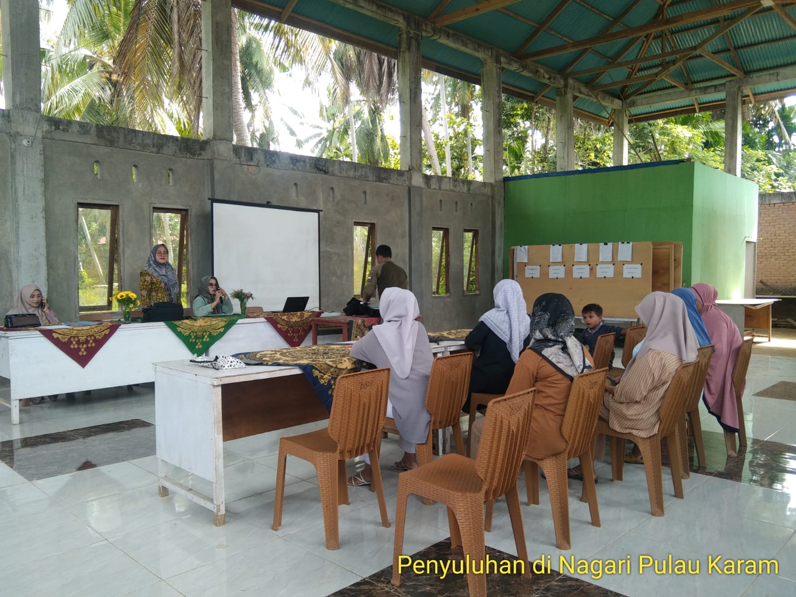 Penyuluhan mengenai Pengolahan hasil pertanian di nagari Pulau karam